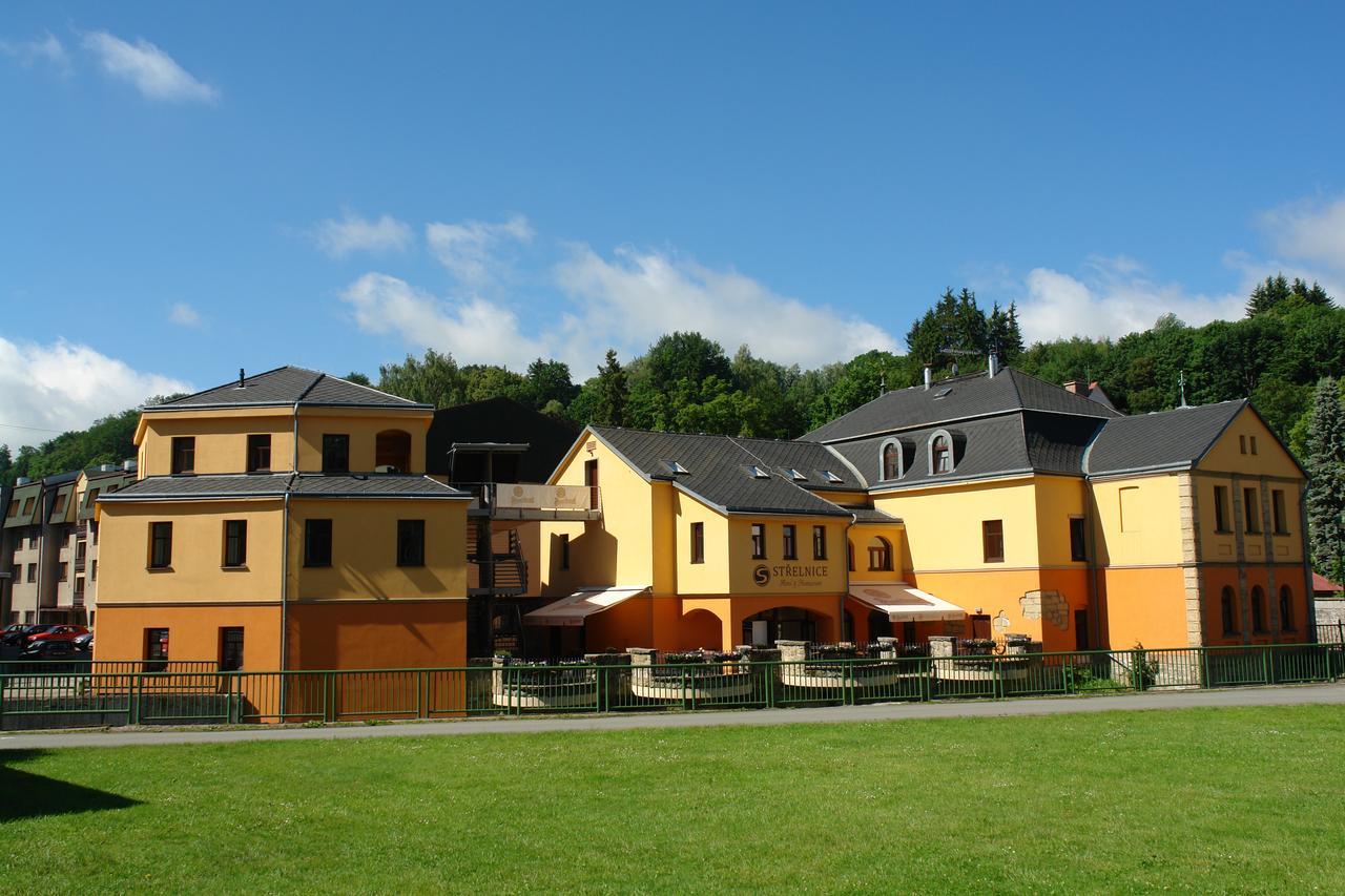 Hotel Strelnice Teplice nad Metuji Exterior photo
